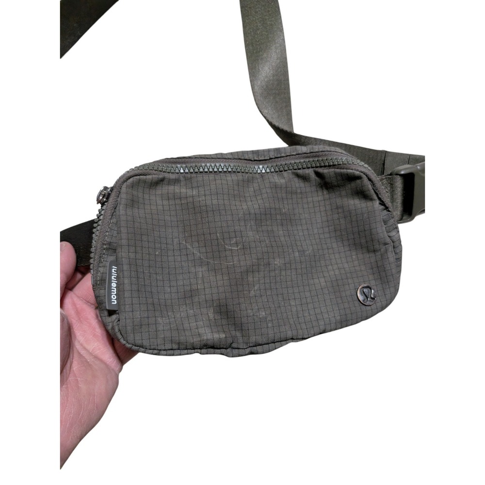 Lululemon Everywhere Belt Bag Carob Brown/Black Classic Nylon